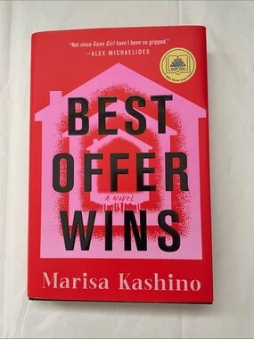 Best Offer Wins Hardcover - Marisa Kashino